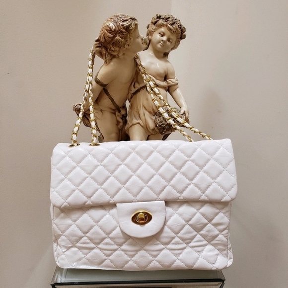 PRETTY WHITE CHAIN LINK VEGAN BAG - Picture 2 of 5